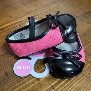 *New* The Children’s Place Baby Shoes 0-3 months